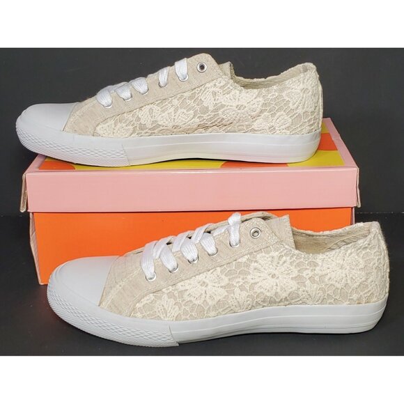 SODA SNEAKER WOMEN'S MULTIPLE SIZES NURIA G, BEIGE, WEDDING PARTY NEW IN BOX - Picture 1 of 12